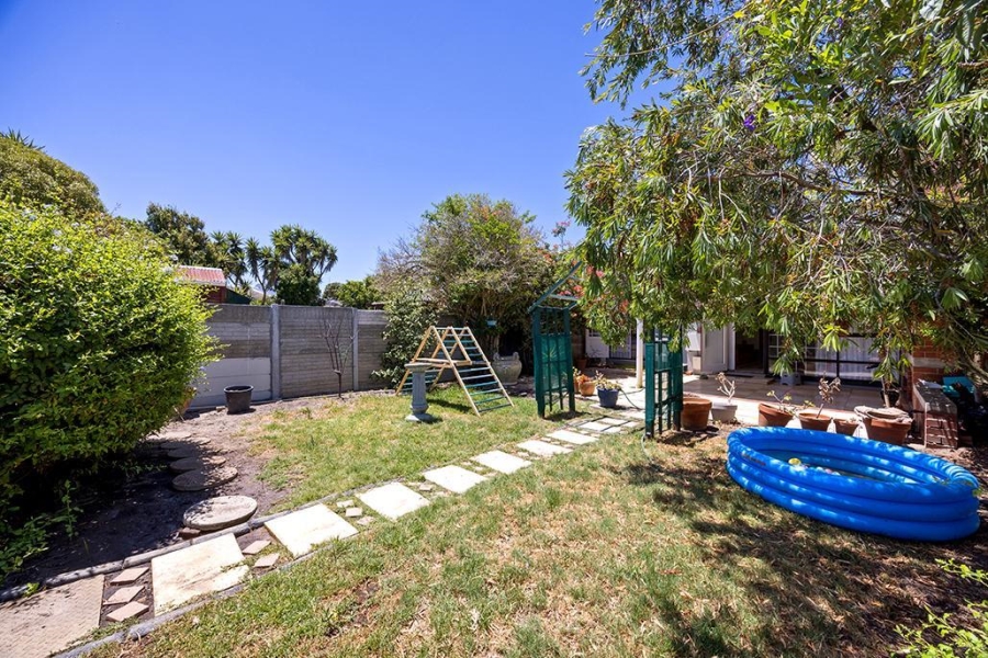 2 Bedroom Property for Sale in Table View Western Cape